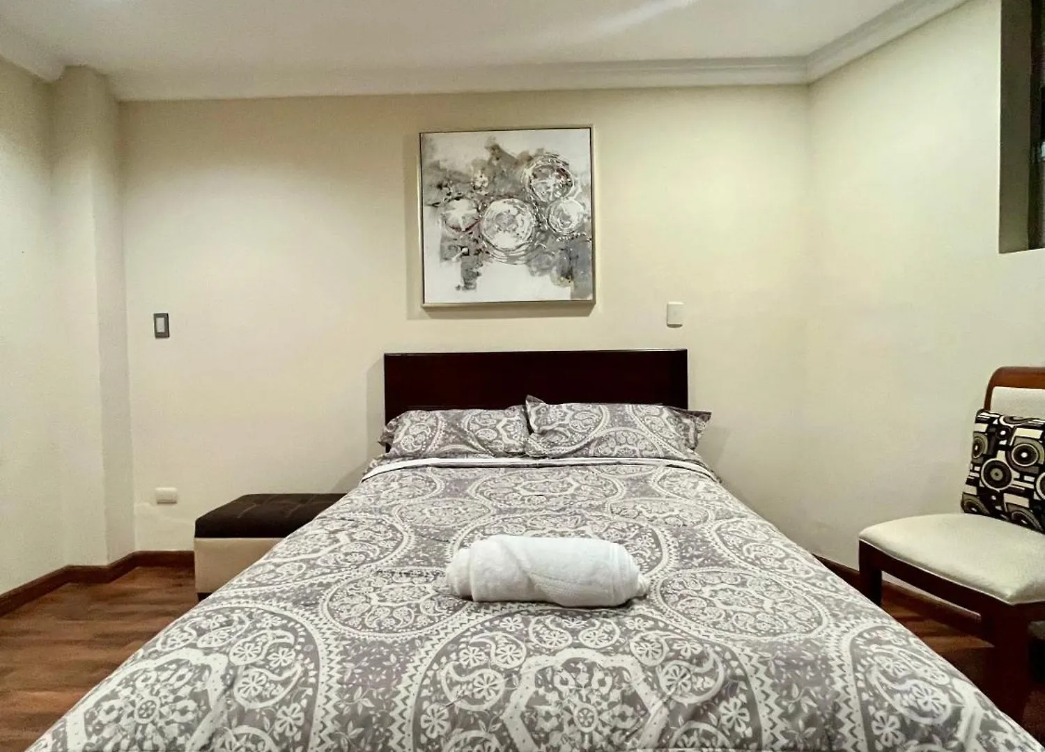 Apartahotel Grande Y Exclusivo, Cuenca Cerca Parque Calderon, Mall Del Rio Seguridad 24 Horas, 3 Parqueos Turi