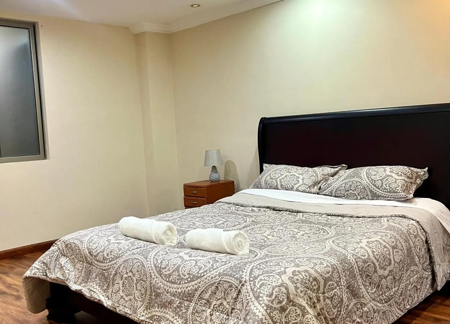 Apartahotel Grande Y Exclusivo, Cuenca Cerca Parque Calderon, Mall Del Rio Seguridad 24 Horas, 3 Parqueos Turi Ecuador